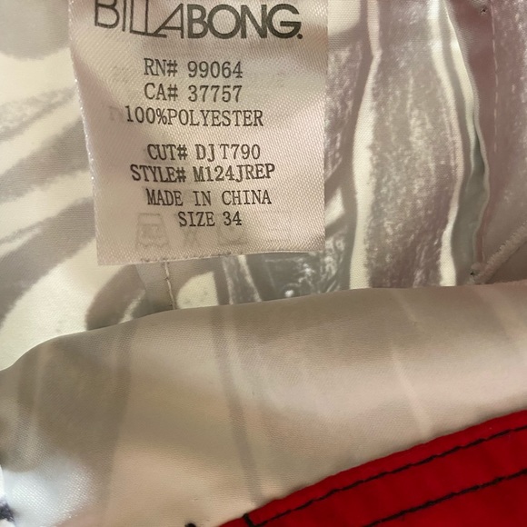 Rare Billabong Skull Design Board Shorts. - Picture 8 of 8